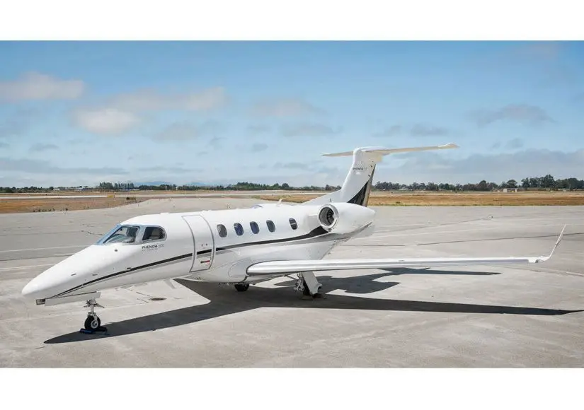Embraer Phenom 300 N862LG