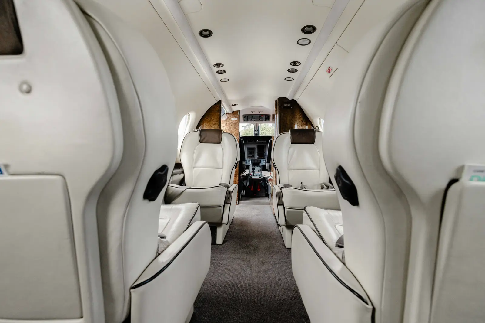 Pilatus PC-12/47 N867PP operated by Charter Jet Transport, Inc. photo 2
