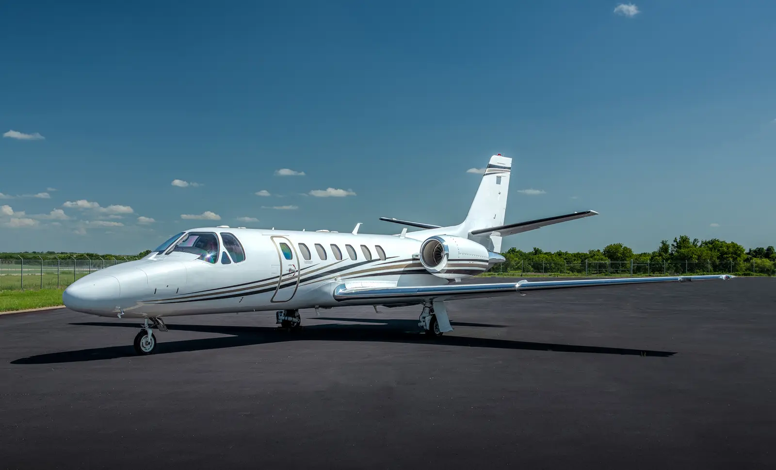 Cessna Citation V N868CW operated by Freedom Jets Charter photo 4