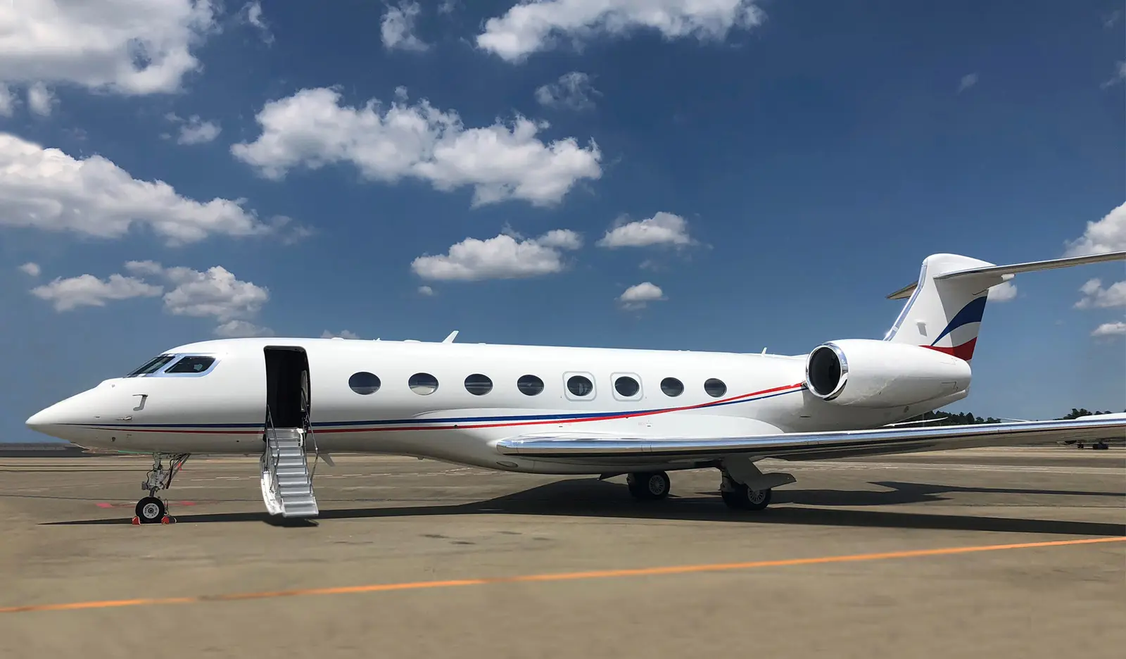 Gulfstream G650 N871FR operated by Phenix Jet photo 5