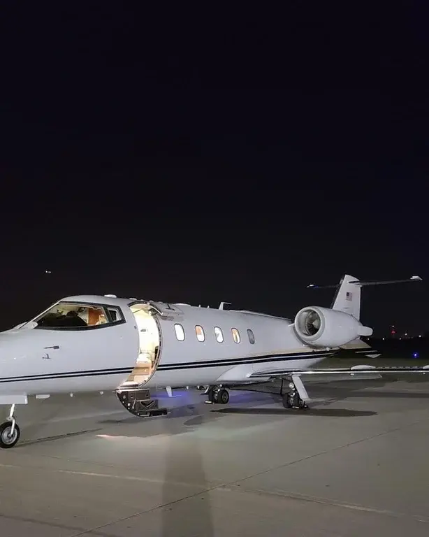 Bombardier Learjet 60 N878CS operated by Venture Jets, exterior