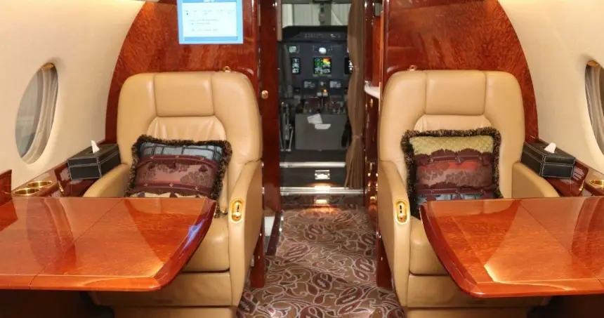 Gulfstream G200 N881HM operated by Jet Linx Aviation, LLC photo 3