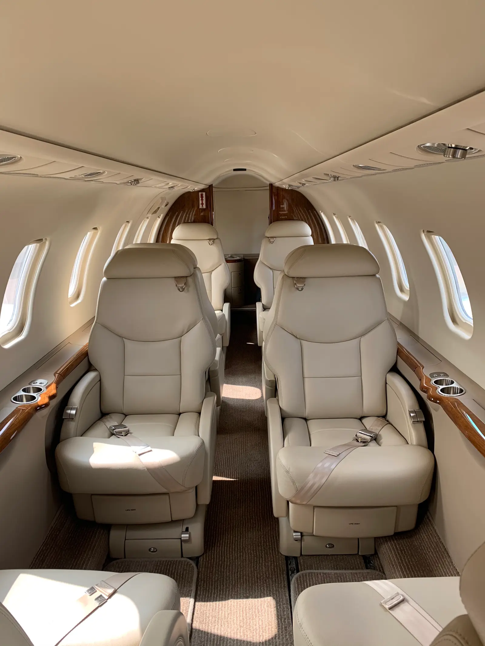 Bombardier Learjet 45 N881MJ operated by Kalitta Charters LLC photo 2