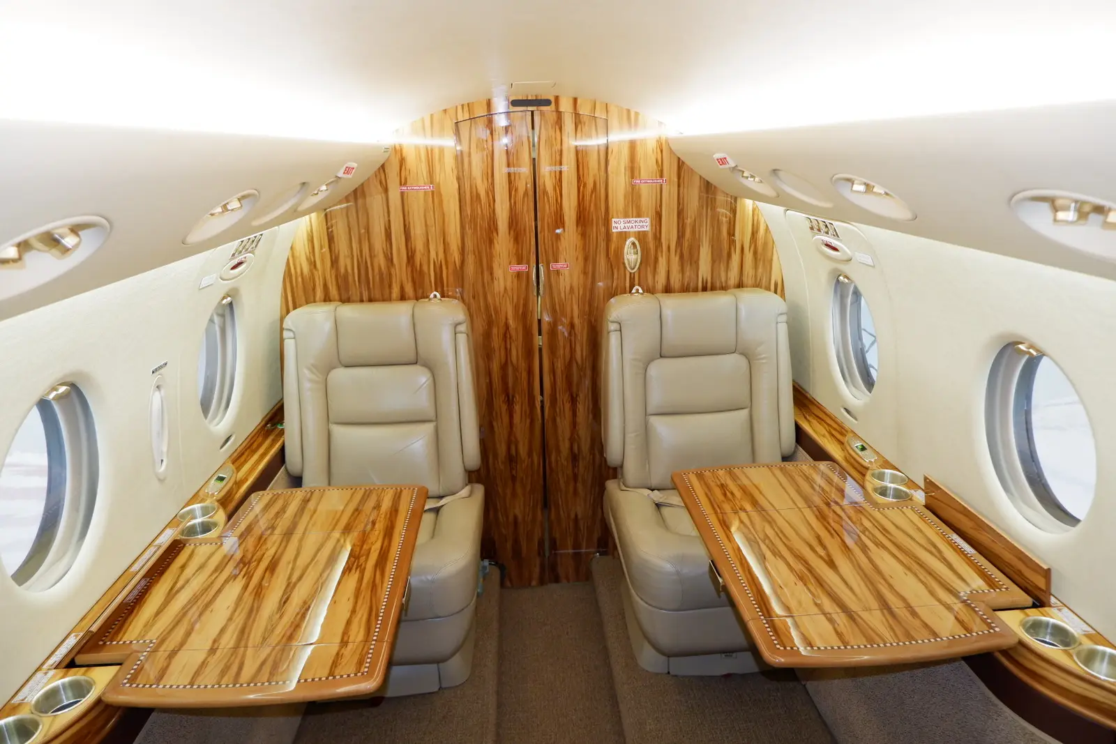 Gulfstream G150 N8821C operated by CSM Aviation photo 2