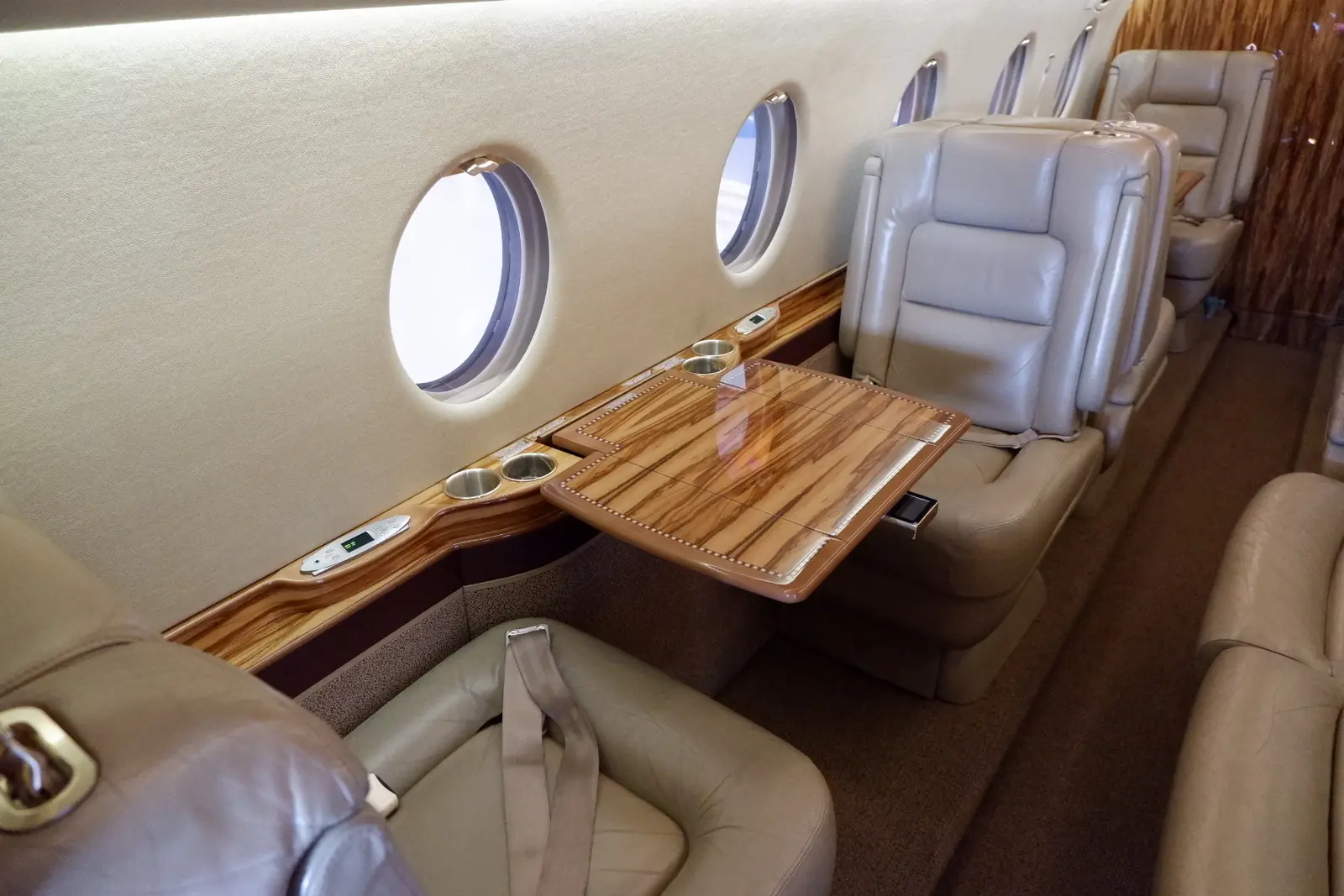 Gulfstream G150 N8821C operated by CSM Aviation photo 5