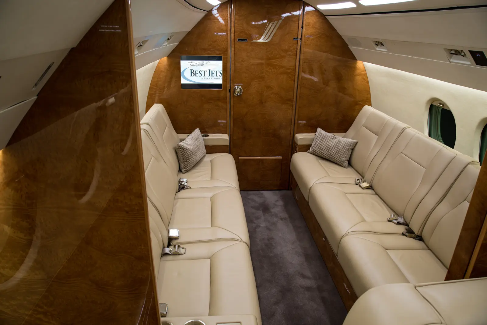Dassault Falcon 900B N884BB operated by Best Jets Int. photo 2