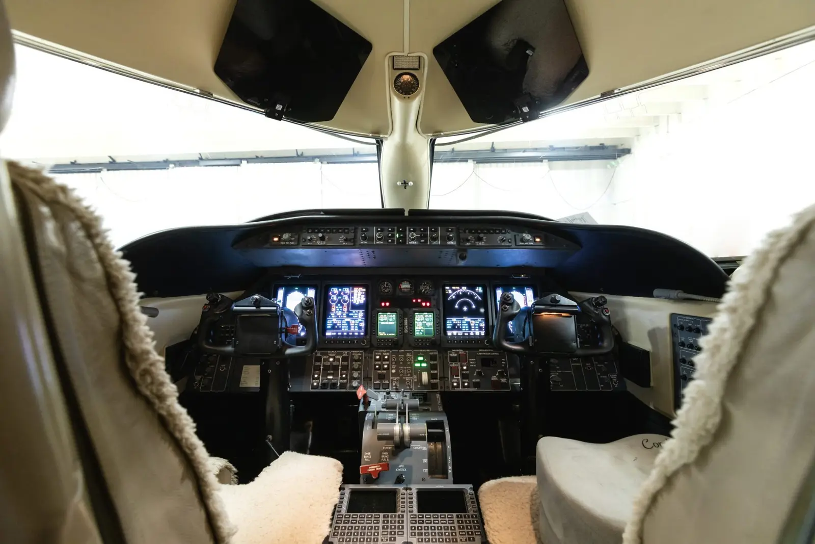 Bombardier Learjet 45 N887SG operated by Omni Air Transport photo 5