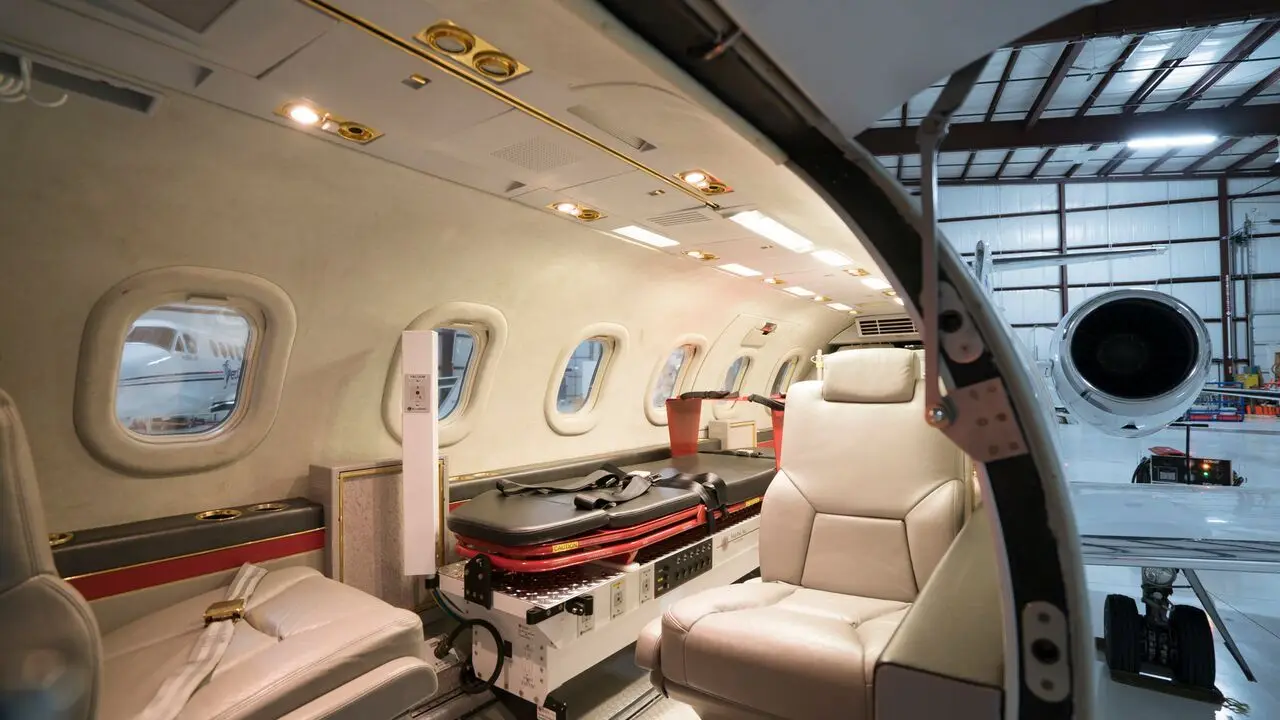 Bombardier Learjet 31ER N888CP operated by AeroCare Air Ambulance & Medevac Service, Inc. photo 2