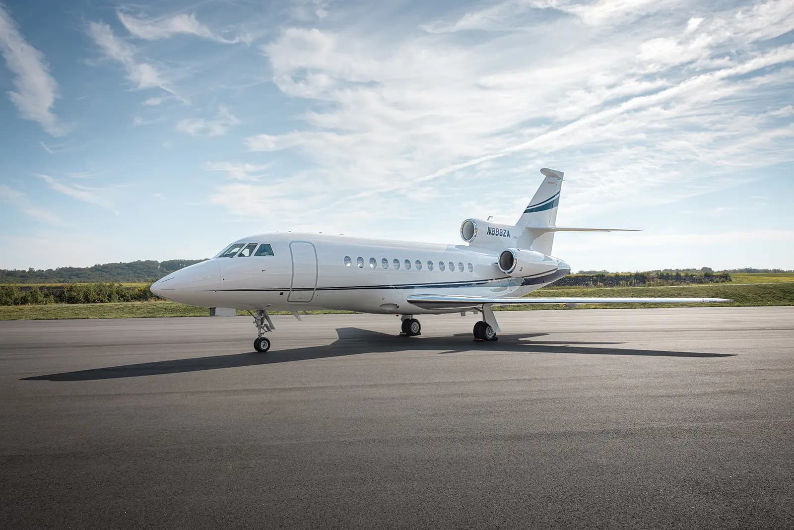Dassault Falcon 900EX N888ZA operated by Clay Lacy Aviation, Inc., exterior