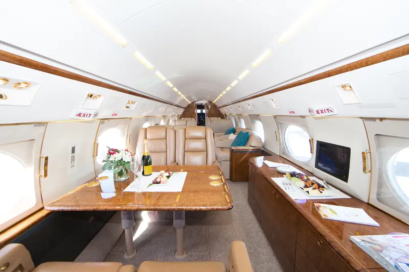 Gulfstream IV-SP N889CG operated by Pegasus Elite Aviation, Inc. photo 2