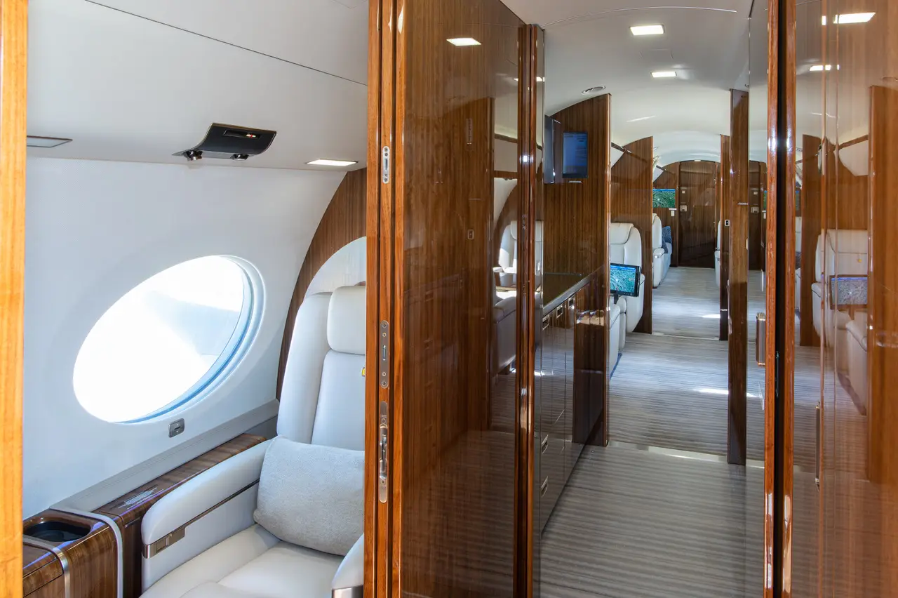 Gulfstream G650 N889CH operated by Pegasus Elite Aviation, Inc. photo 6