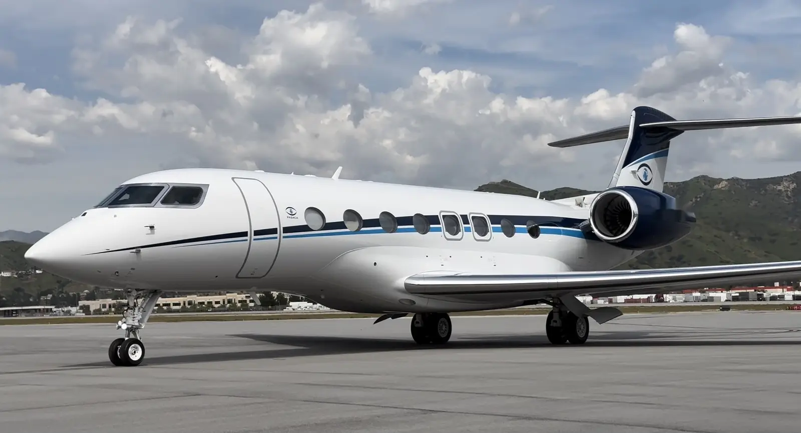Gulfstream G650ER N889LV operated by Pegasus Elite Aviation, Inc. photo 4