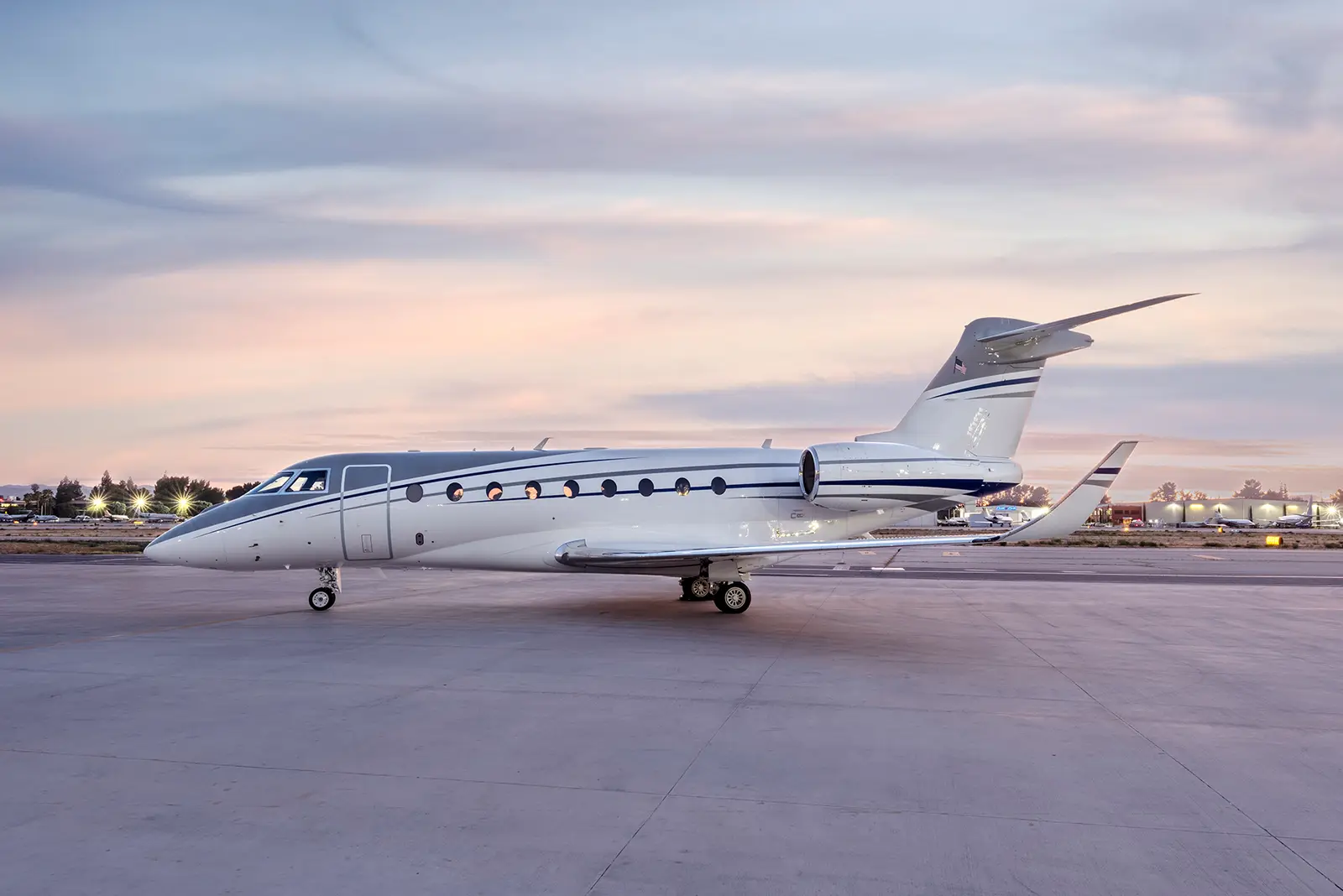 Gulfstream G280 N889MR