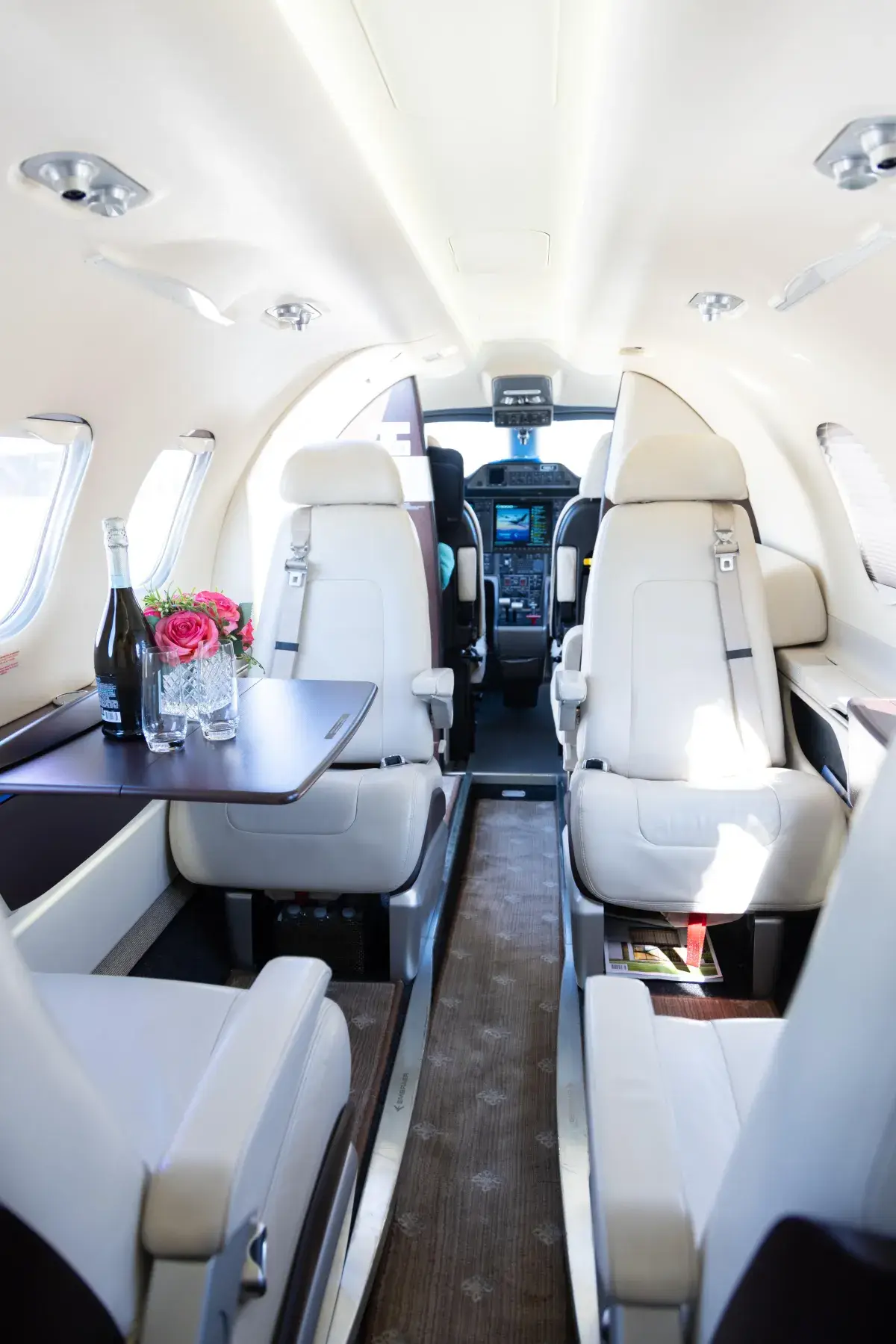 Embraer Phenom 100 N88LV operated by Causey Aviation Service, Inc. photo 3