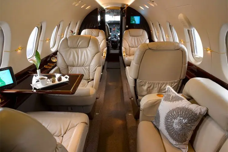 Beechcraft Hawker 800XP N892TX operated by Plus One Air photo 2