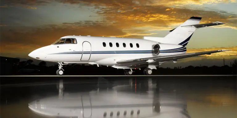 Beechcraft Hawker 800XP N892TX operated by Plus One Air photo 4