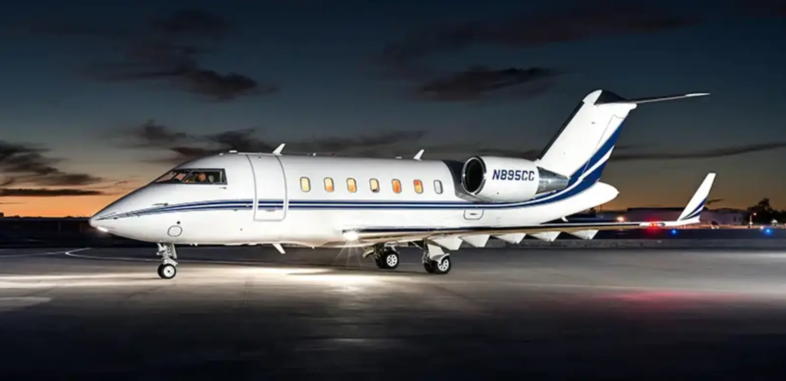 Bombardier Challenger 605 N895CC