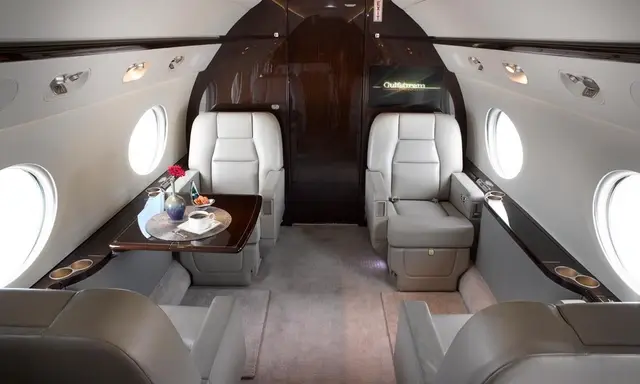 Gulfstream G450 N899FS operated by Executive Aviation Corporation photo 2