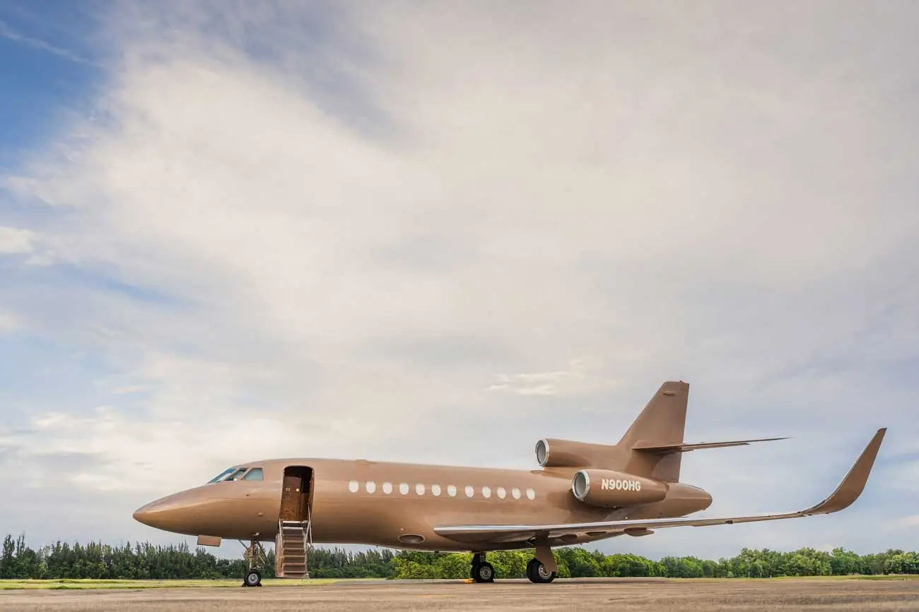 Dassault Falcon 900EX N900HG operated by M&N Aviation, Inc., exterior