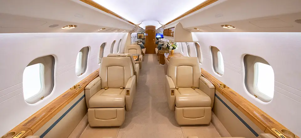 Bombardier Global Express XRS N900SW operated by Solairus Aviation photo 4