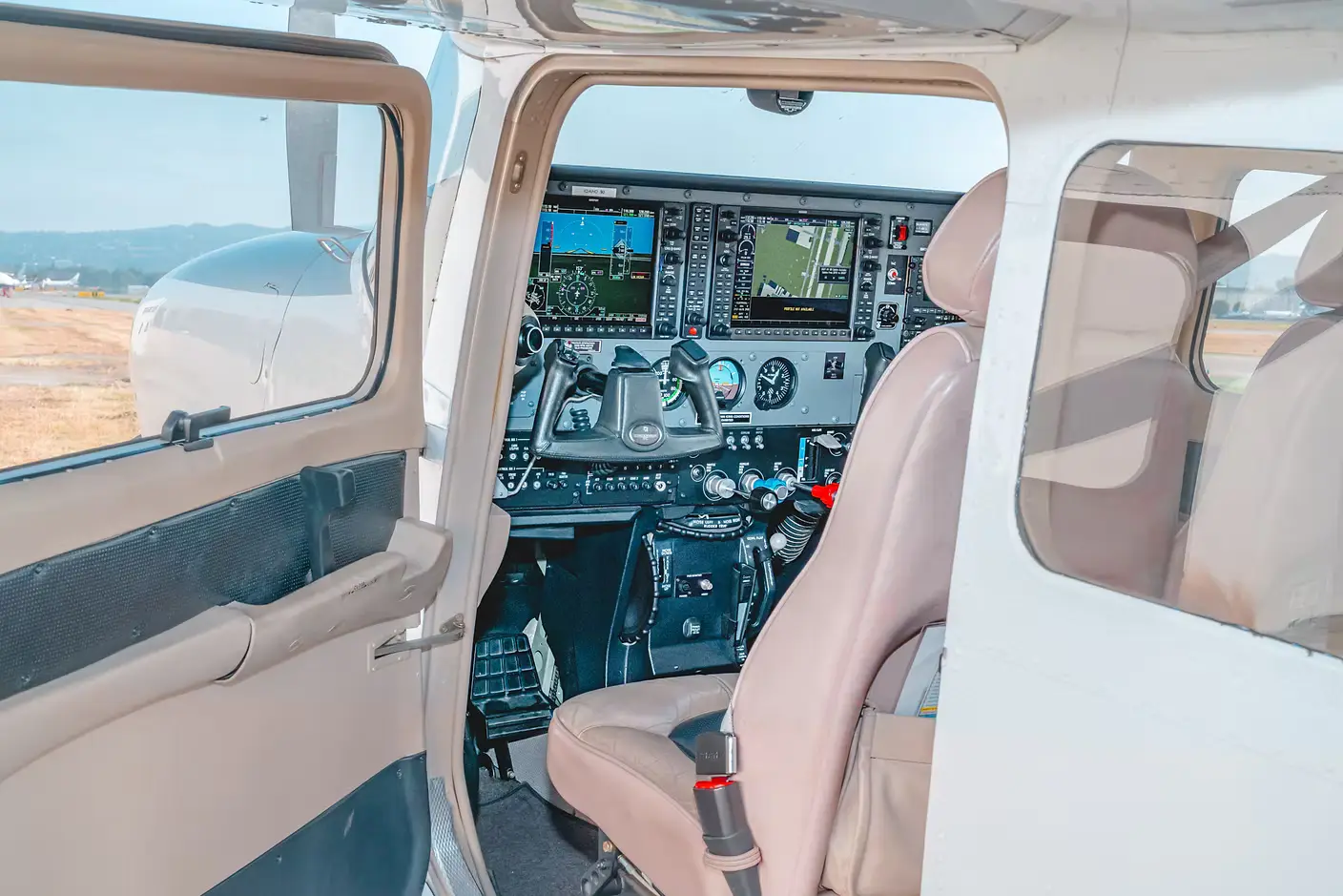Cessna 206 N903KA operated by Corsair Aviation, LLC photo 4