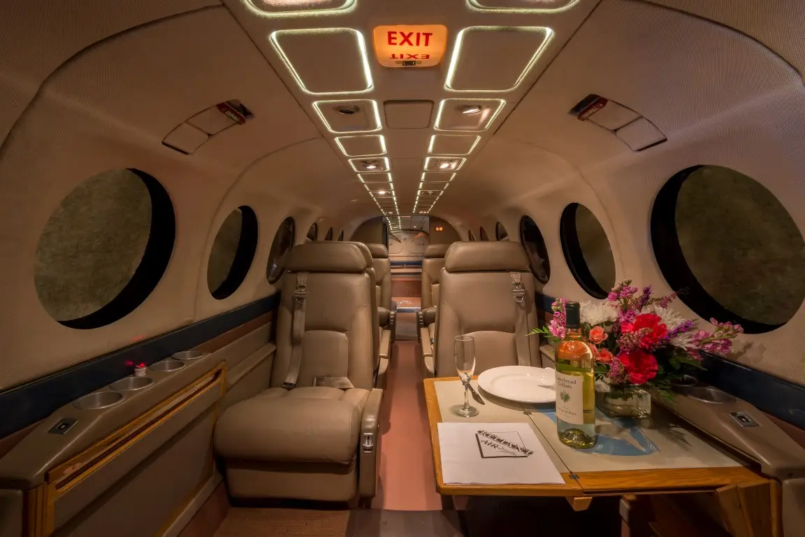 Beechcraft King Air 350 N904MC operated by Reliant Air Charter Inc photo 2