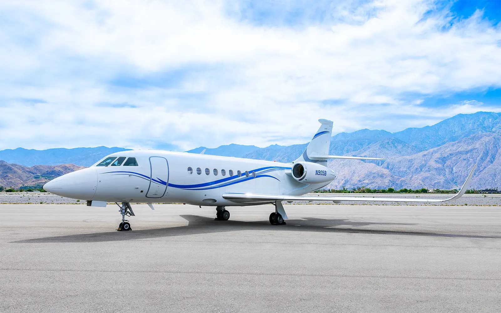 Dassault Falcon 2000LXS N905B