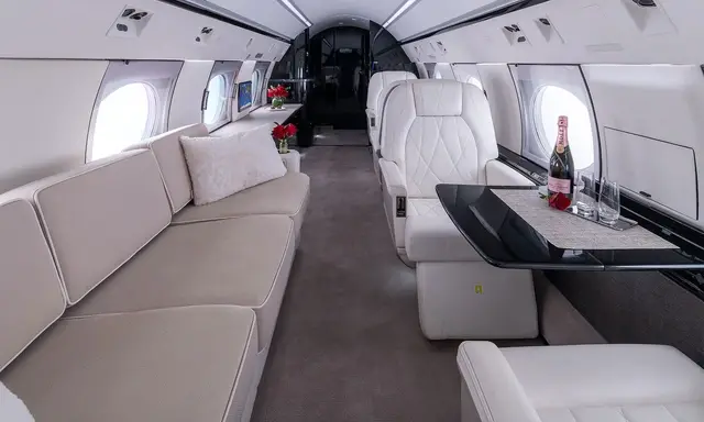 Gulfstream IV-SP N905LP operated by Clay Lacy Aviation, Inc. photo 4