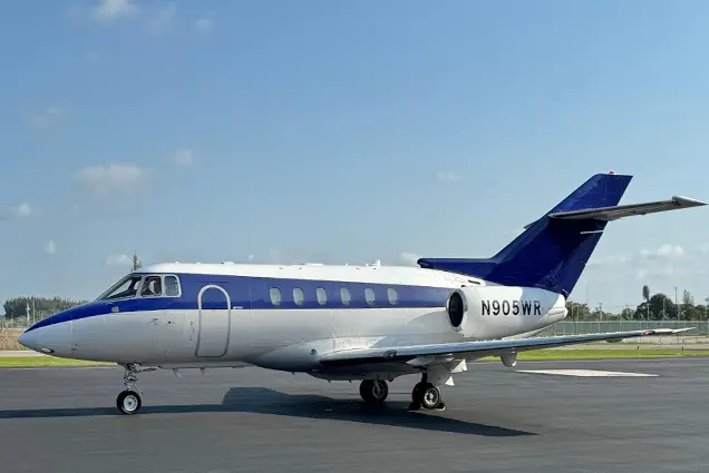 Beechcraft Hawker 750 N905WR operated by Executive Aviation, exterior