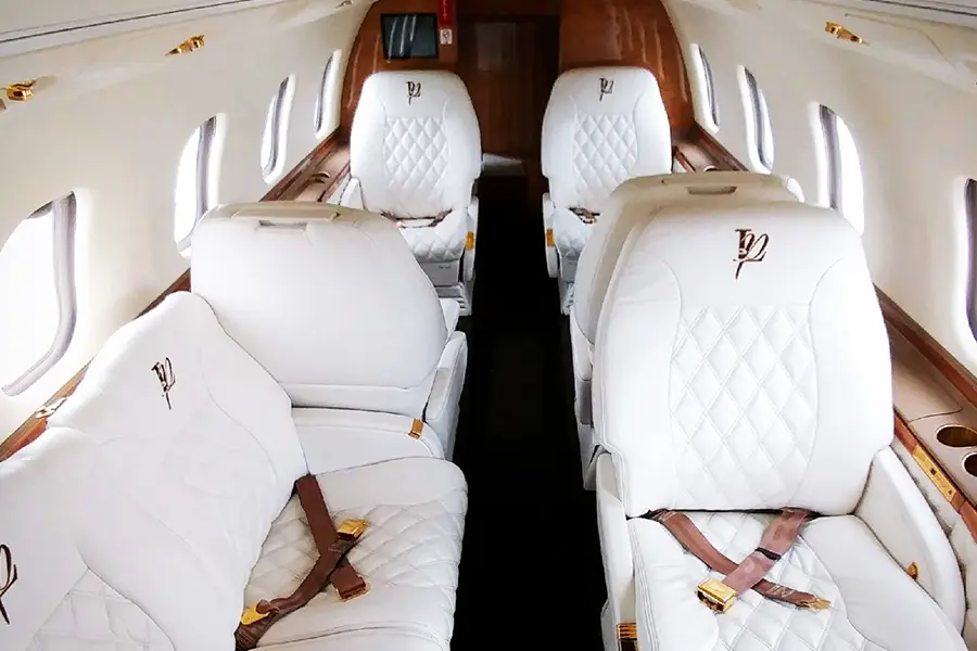 Bombardier Learjet 60 N906TR operated by Sierra West Airlines photo 2