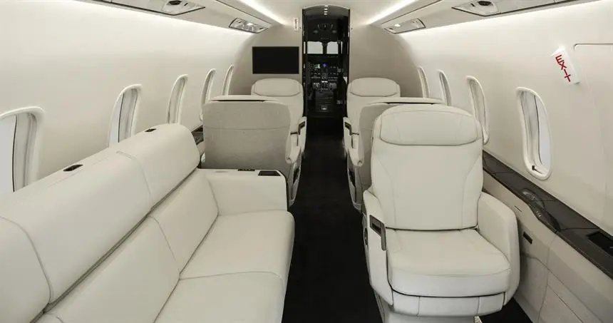 Bombardier Challenger 3500 N90LG operated by FlightWorks photo 6