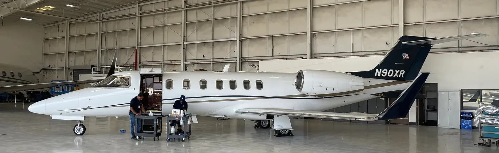 Bombardier Learjet 40XR N90XR operated by Dreamline Aviation, LLC photo 5
