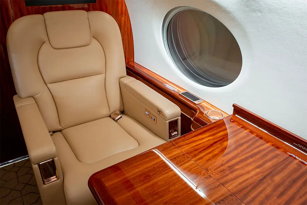 Gulfstream IV-SP N910AF operated by Venture Aviation Group, LLC photo 3