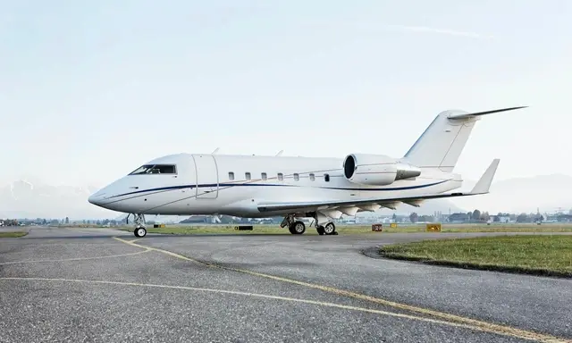 Bombardier Challenger 604 N913VC operated by Wing Aviation Charter Services, LLC photo 3