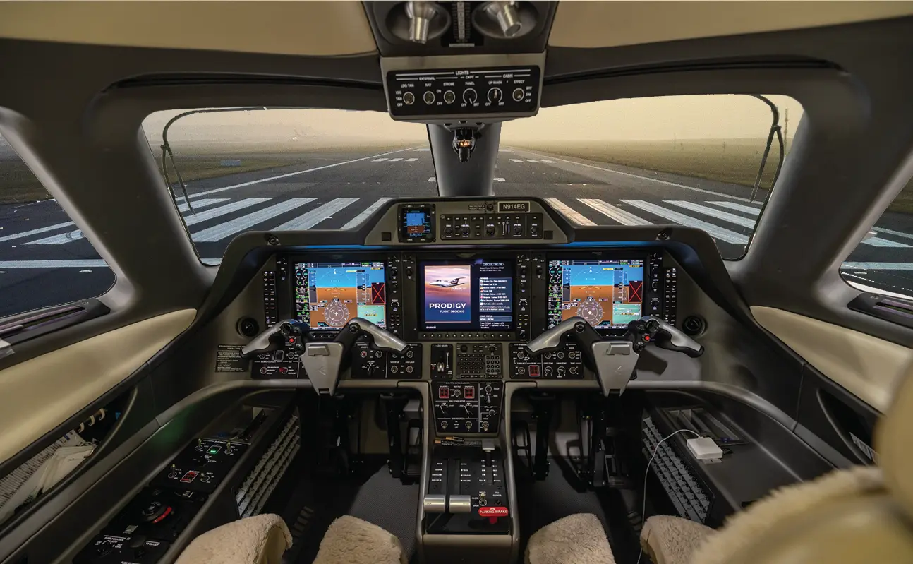 Embraer Phenom 100 N914EG operated by Air 7 LLC photo 6