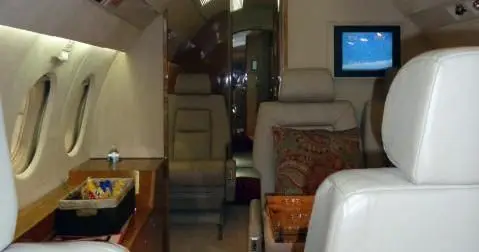 Dassault Falcon 900B N918MV operated by Short Hills Aviation Services, LLC photo 3