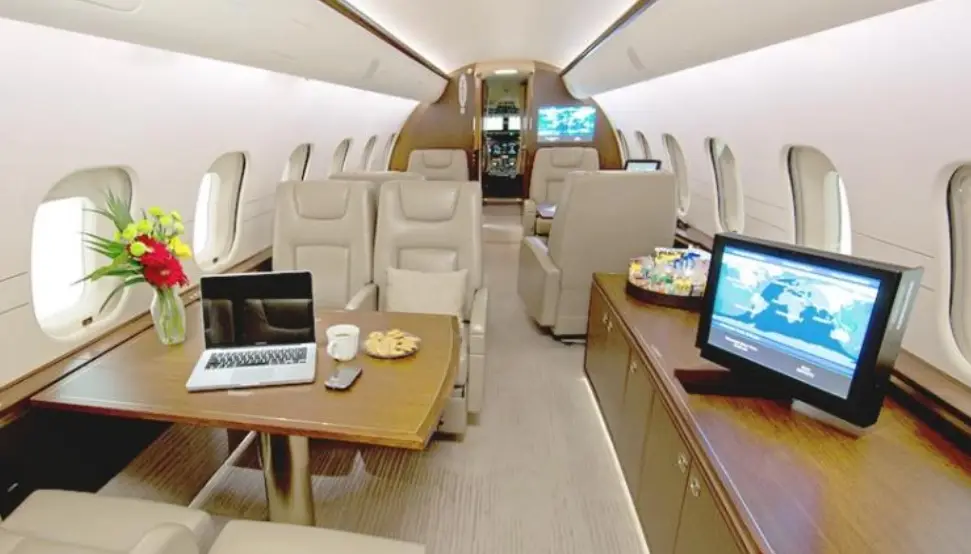 Gulfstream IV N918TB operated by Jet Aviation photo 2