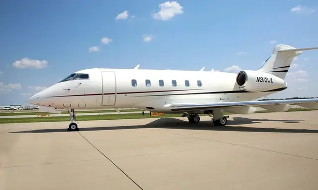 Bombardier Challenger 300 N91910