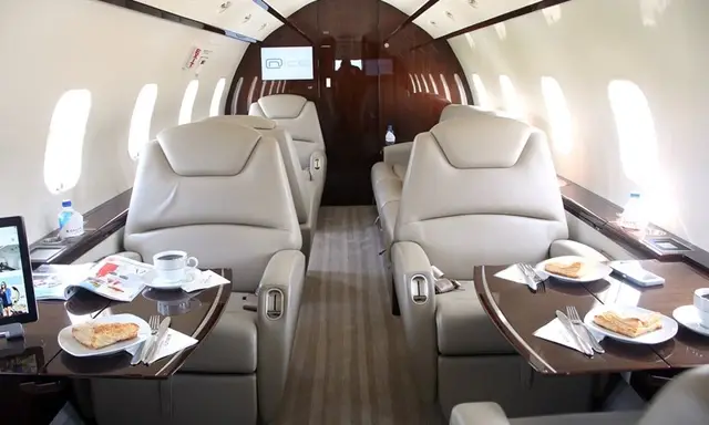 Bombardier Challenger 300 N91910 operated by Jet Linx Aviation, LLC photo 2