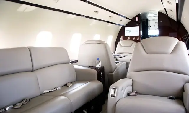 Bombardier Challenger 300 N91910 operated by Jet Linx Aviation, LLC photo 6