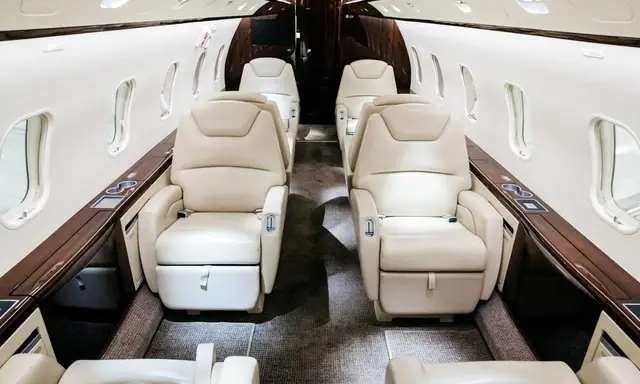 Bombardier Challenger 300 N91QK operated by Wheels Up photo 3
