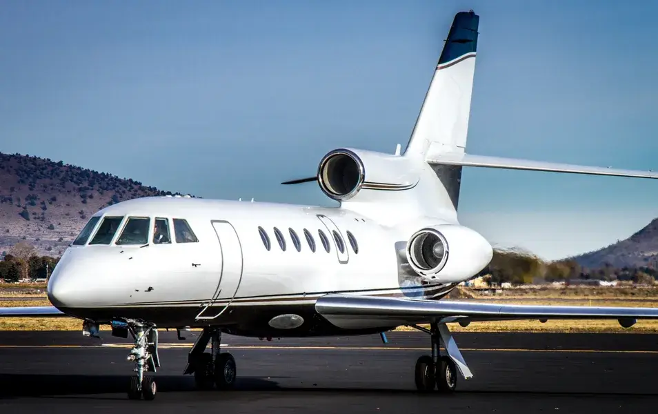Dassault Falcon 50 N921ED