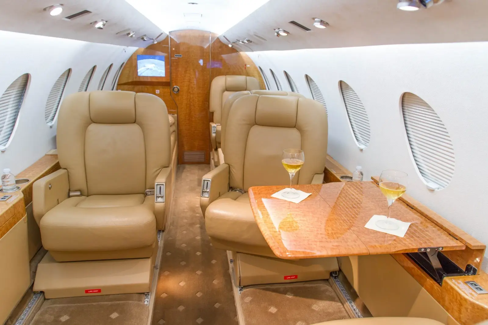 Dassault Falcon 50 N921ED operated by Century Aviation, Inc. photo 2