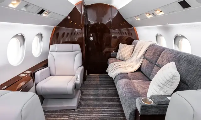 Dassault Falcon 2000EX EASy N923EA operated by Jet Aviation photo 5