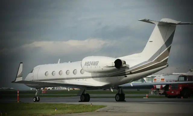 Gulfstream IV N924MB operated by Starjet, Inc., KLAX, exterior