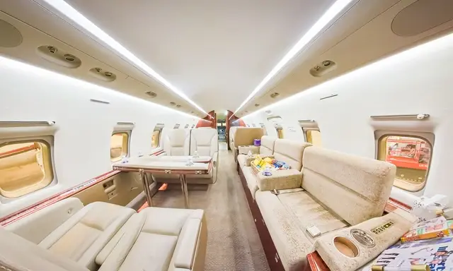 Bombardier Challenger 604 N925AF operated by SAI Flight Service, Inc., KGSP photo 4