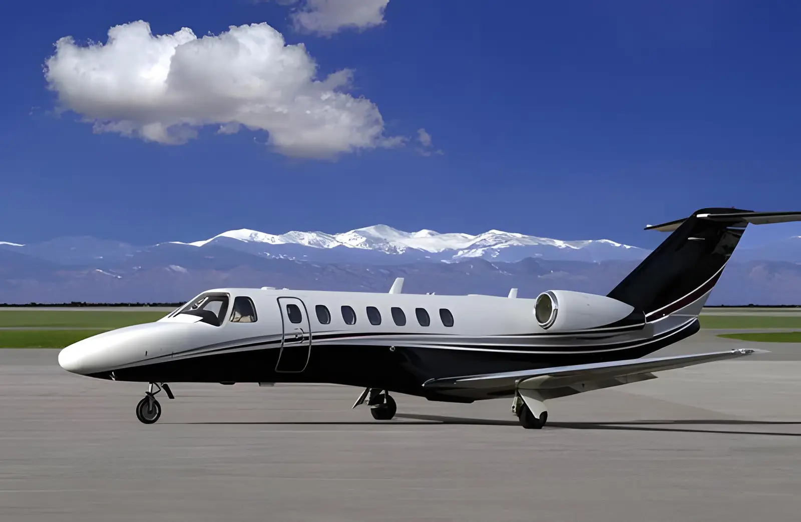 Cessna Citation CJ3 N925EM operated by Mayo Aviation Inc. photo 2