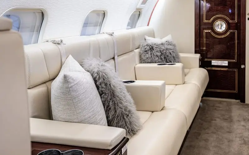 Bombardier Global Express N926PN operated by Planet 9 Private Air ("P9PA") photo 2