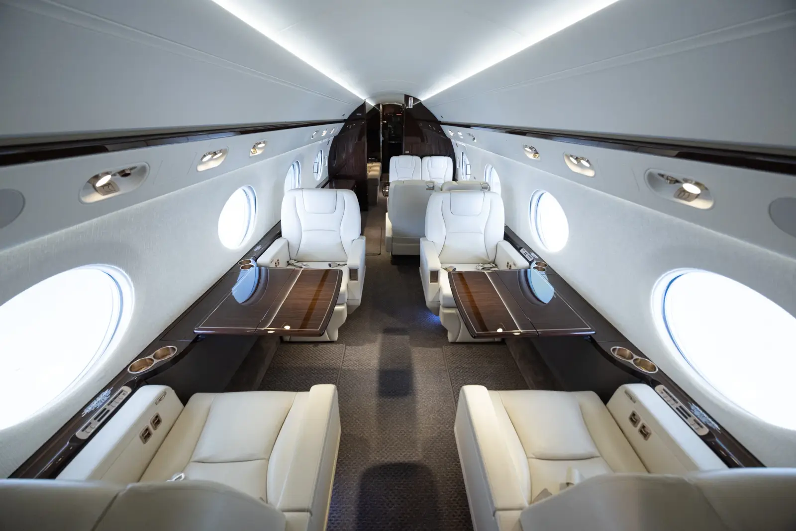 Gulfstream G450 N92709 operated by Thrive Aviation photo 5