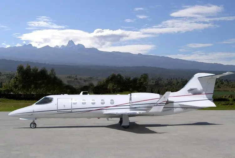 Bombardier Learjet 31A N929JH operated by Elite Air, Inc., KPIE, exterior
